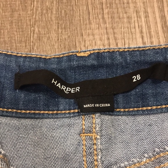 Harper Distressed Denim Shorts Light Wash Cutoff Floral Embellishment. Sz 28. - Picture 2 of 6